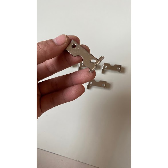 Thanh Sắt Ngang Giữ Lưỡi Và Cần Gạt Tông Đơ Magic Clip 8184