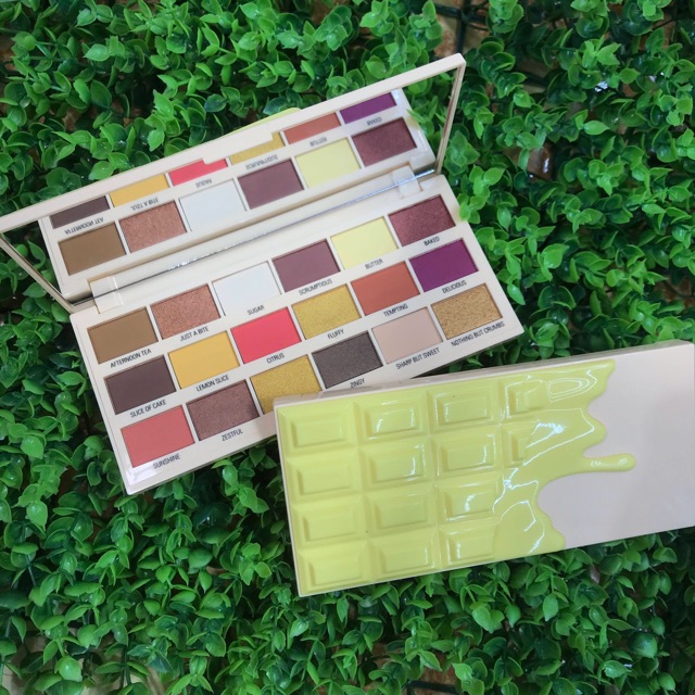 BẢNG MÀU MẮT REVOLUTION LEMON DRIZZLE