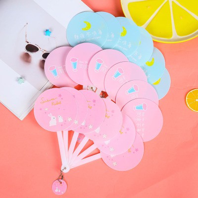 Quạt hoa quả động vật Q2 quạt gấp quạt nhựa cầm tay cầm tay quạt cute quạt có tag