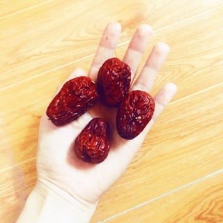 Combo chưng yến táo đỏ Hàn Quốc + hạt chia úc