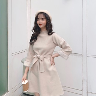 Váy dạ tay lông kèm belt