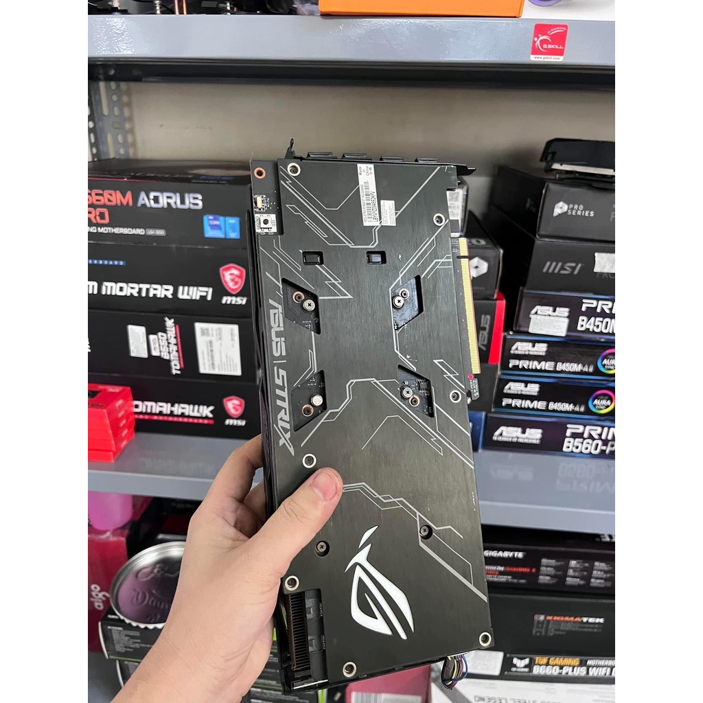 Card Màn Hình Asus Rogstrix 5600XT Bảo Hành 1 Tháng