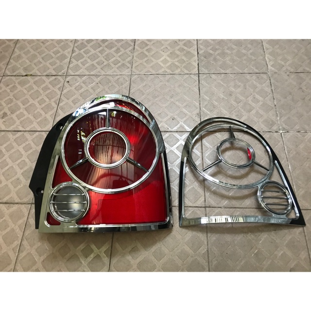 Ốp inox viền trang trí đèn hậu xe Chery QQ3 Giá bán tính 1 đôi