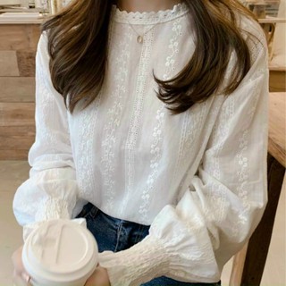 Áo sơ mi cổ ren tay bo
