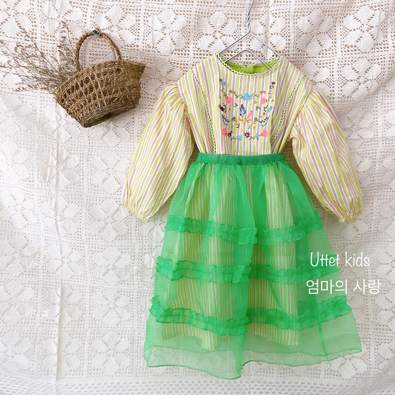 [Ảnh thật] SET VÁY HÀN QUỐC THÊU PHÙ HỢP CHO BÉ GẦN 2-6 TUỔI SIZE 80 ĐẾN 120