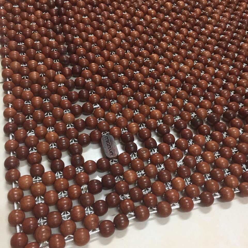 Chiếu hạt gỗ hương hạt 12ly