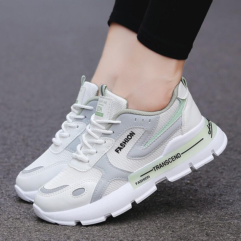 Giày thể thao nữ trắng xọc xám viền xanh transcend điểm nhấn thời trang