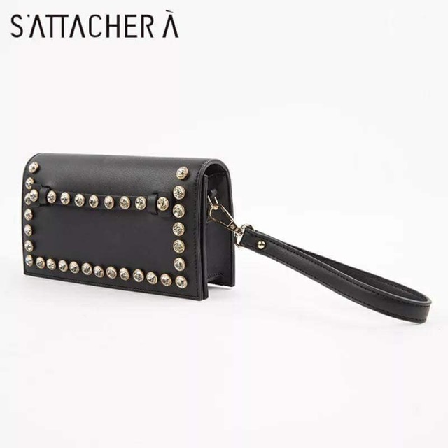 Ví cầm tay Valentino nạm đá