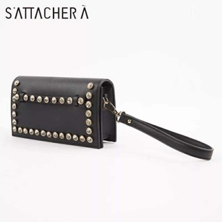 Ví cầm tay Valentino nạm đá