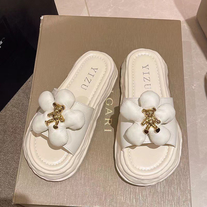 Dép nữ thời trang YiZu cao 3cm tôn dáng thời trang đính hoa gấu siêu đẹp