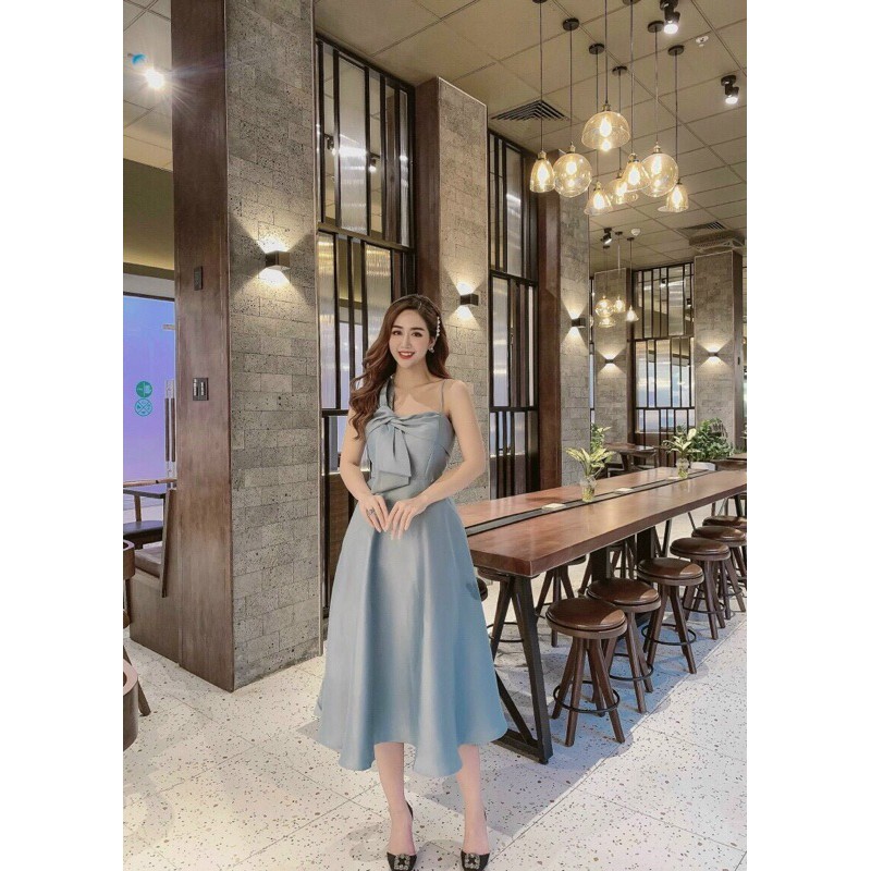 ĐẦM XOÈ NƠ CHÉO NGỰC  ( ảnh và video thật 1000% )