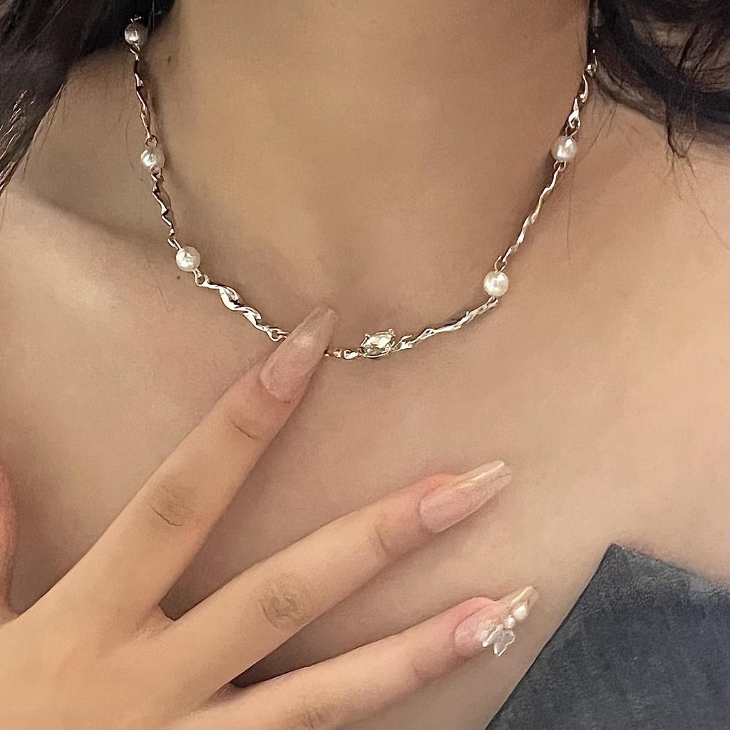 Vòng cổ Đính Ngọc Trai Sang Trọng Cho Nữ