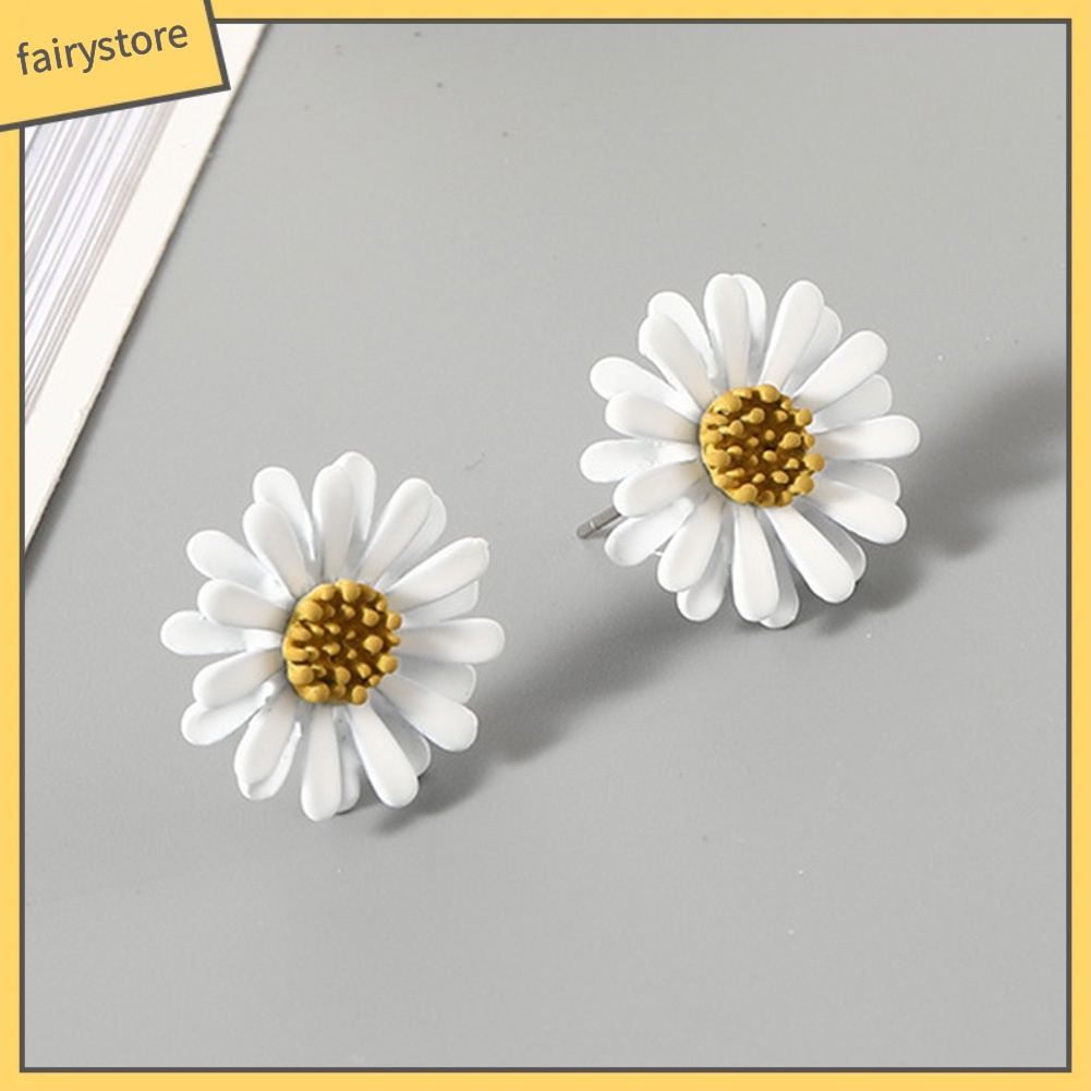 Khuyên Tai Hình Hoa Cúc Xinh Xắn Dành Cho Nữ