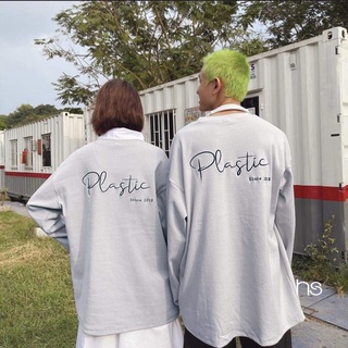 Áo thun sweater dài tay plastic nam nữ form rộng 2 màu đen xám ulzzang