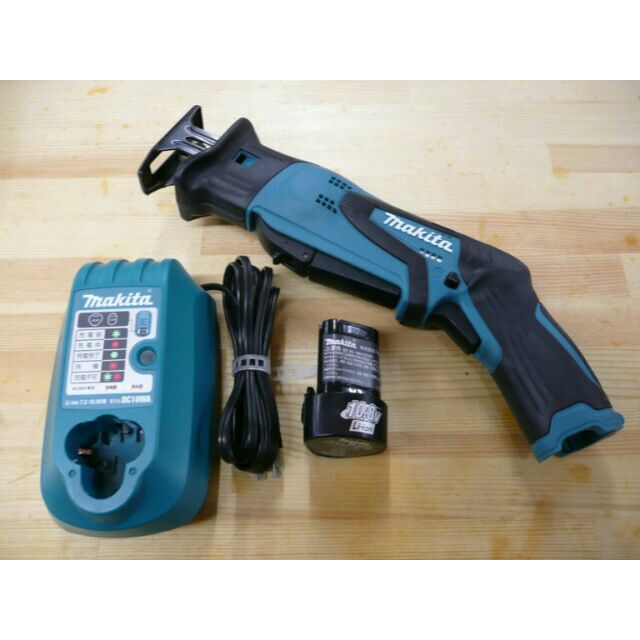 Máy cưa KIẾM dùng PIN MAKITA mini 10.8volt JR101DWE made in JAPAN LIKENEW 99.99% !!!!