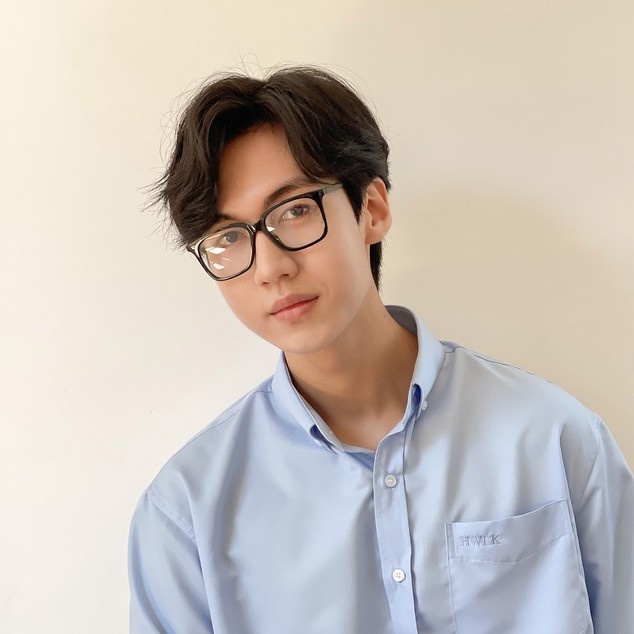 Kính Mắt Nam Nữ Lilyeyewear Mắt Vuông Chất Liệu Nhựa Màu Sắc Thời Trang C0001