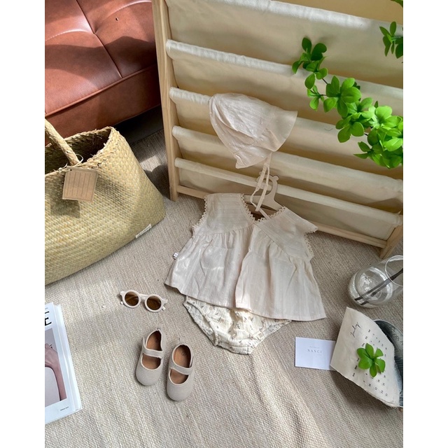 Set đũi gạo cổ chữ v em bé + nón nanci room