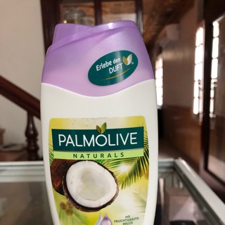 Sữa tắm Palmolive của Đức