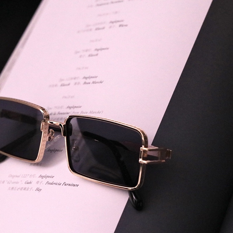 [FULL BOX+TẶNG TÚI VẢI+ KHĂN ] Kính râm viền đá- Kính ulzzang HOT TREND 2021 | BigBuy360 - bigbuy360.vn