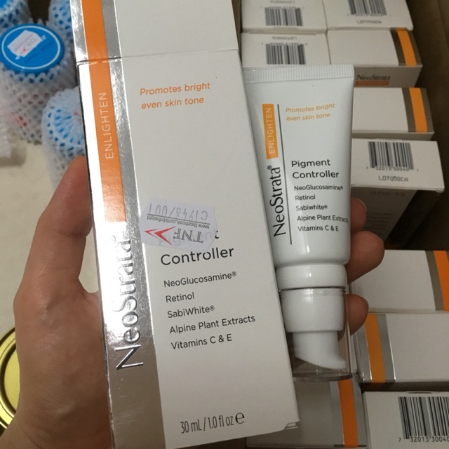 Retinol Neostrata  trị đốm săc tố