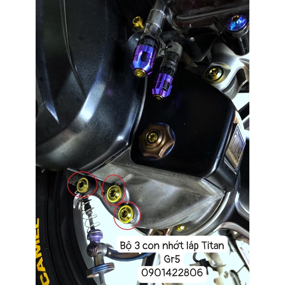 Combo ốc titan gr5 gắn Ốc nhớt láp xe Vario/ Ab 2018/2019 125-150 như hình khoanh đỏ