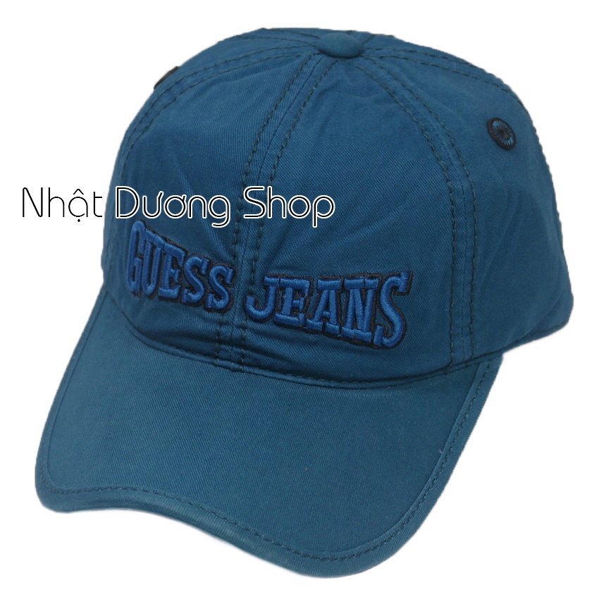 Nón kết Guess Jeans khóa xịn - chất liệu vải kaki xịn tạo nên sự sang trọng và phong cách
