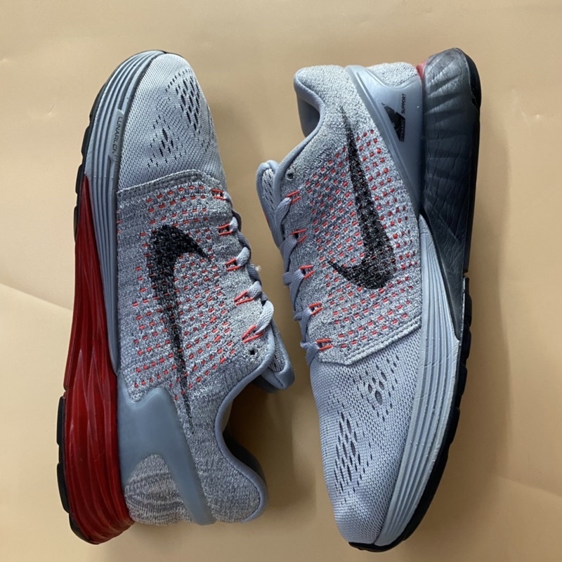 Giày chính hãng đã qua sử dụng