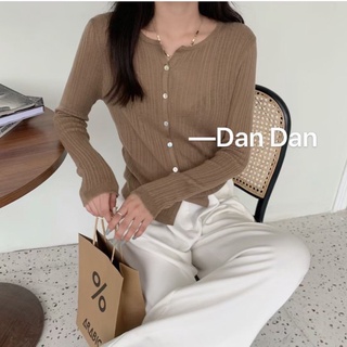 Áo Len gân dọc cúc trai