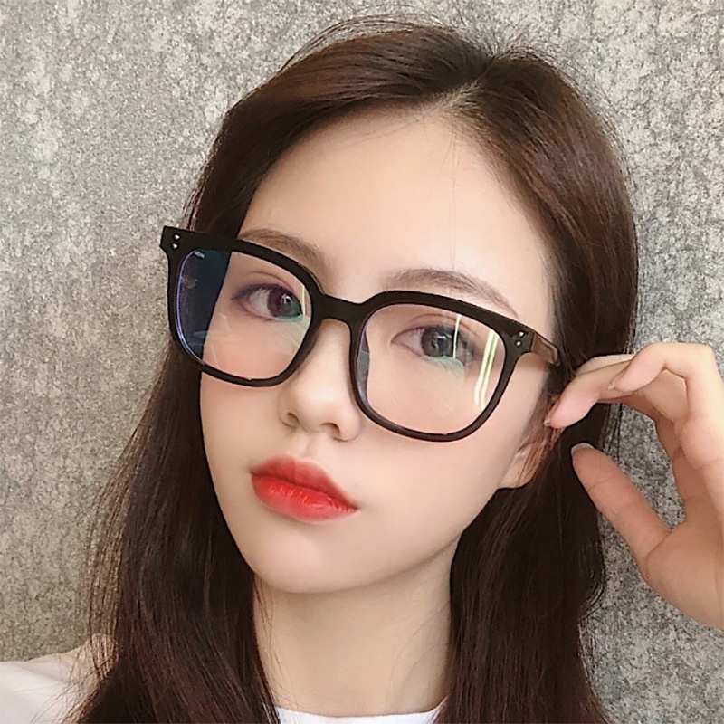 Kính Mát Gọng Vuông Thiết Kế Mới Thời Trang