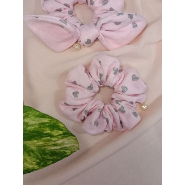 Cột tóc Scrunchies Hồng tim