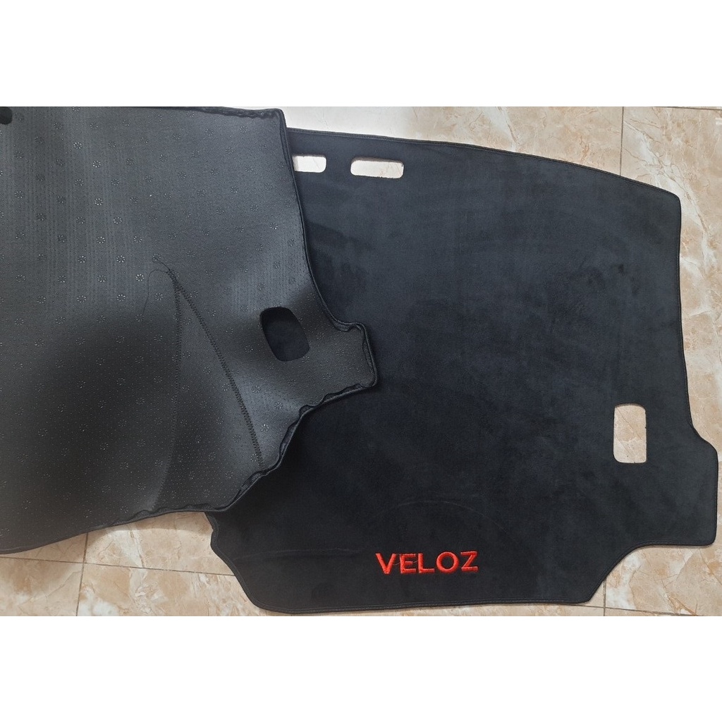 veloz cross, Thảm taplo VELOZ CROSS bằng nhung 3 lớp hoặc Da Cacbon