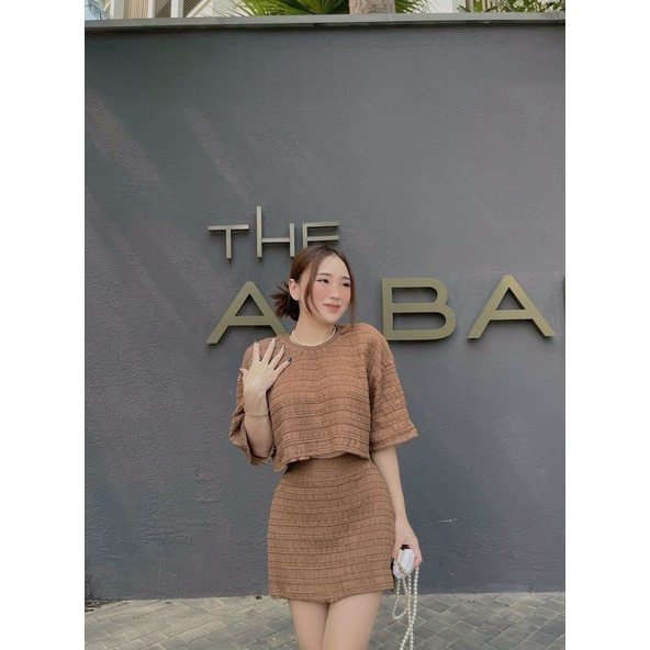 Set áo tay lỡ mix chân váy lưng chun cùng tone siêu xinh