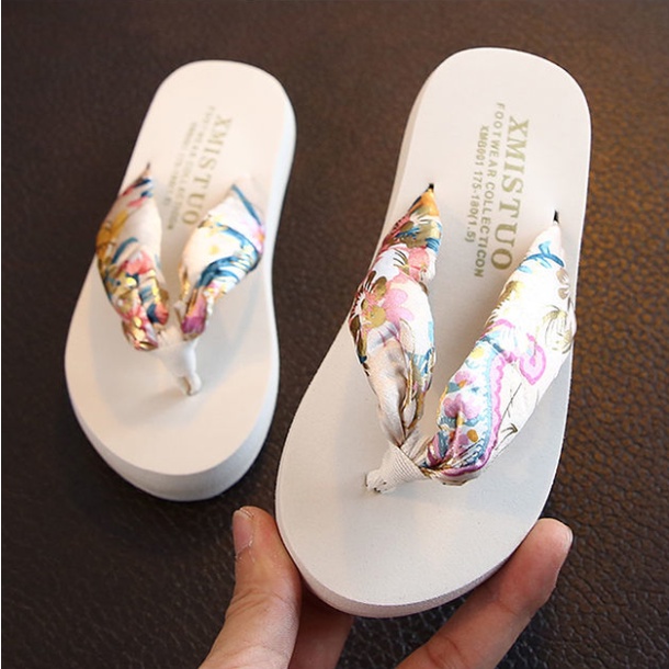 Dép Xỏ Ngón Đi Biển Chống Trượt Phong Cách Mới Đáng Yêu Cho Bé Gái