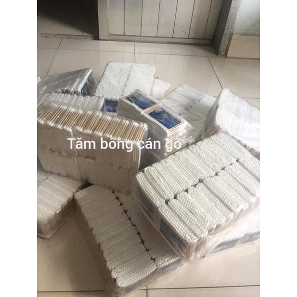 Tam bông cán gỗ, 1 lốc 24 bịch, mỗi bịch 100 cây giá 220.000 đồng, sản phẩm spa được dùng thường xuyên trong spa.