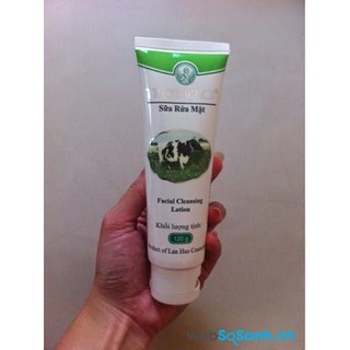 Sữa rửa mặt trắng da tinh chất bò sữa Thorakao