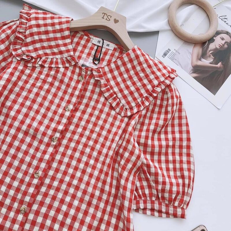 [Mã FAMAYWA giảm 10K đơn 50K] Áo sơ mi kẻ đỏ cổ bèo xinh xắn | BigBuy360 - bigbuy360.vn