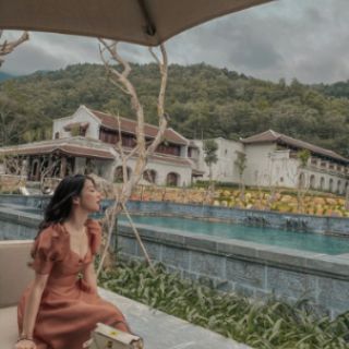 Váy tiểu thư đài các
