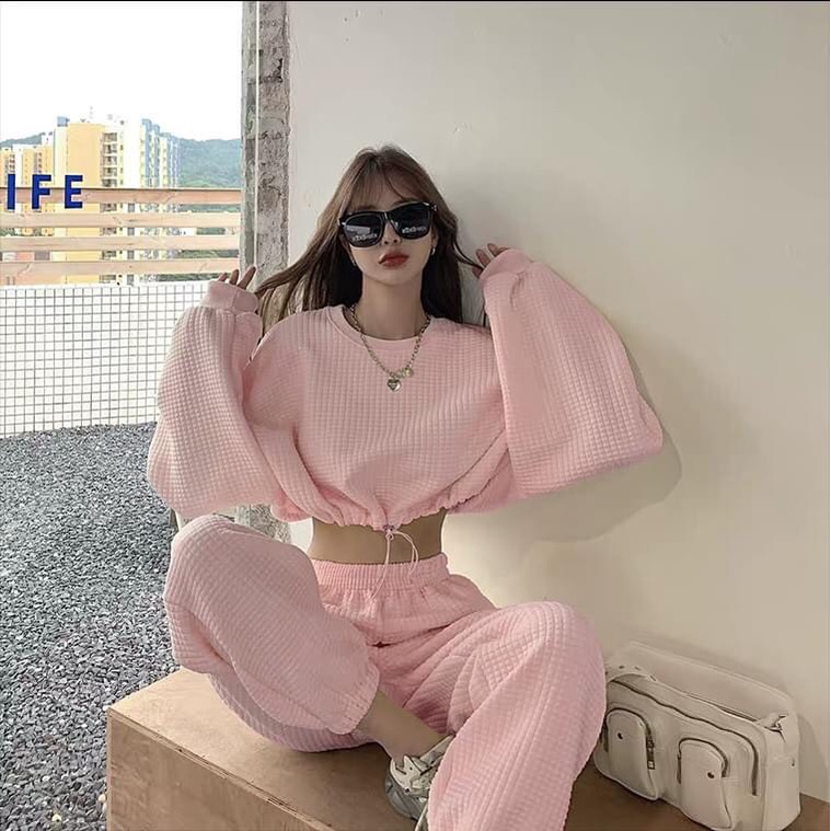 Set áo croptop dài tay rút eo kèm quần jogger ống rộng bo gấu/ Set bộ thể thao nữ 2 màu dáng rộng thời trang unisex | BigBuy360 - bigbuy360.vn