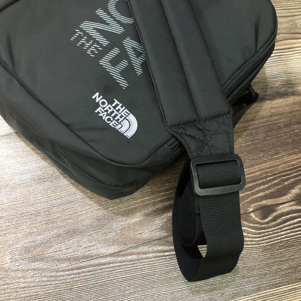 Túi đeo chéo, túi ipad [ HÀNG VNXK ] Túi đeo chéo TNF ( Thiết kế tiện lợi dùng đi chơi đi dạo phố, đựng vừa Ipad ) | BigBuy360 - bigbuy360.vn