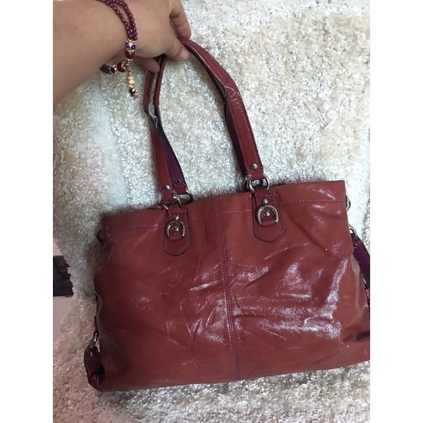 Túi si hiệu y hình