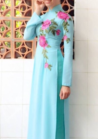 Áo dài truyền thống