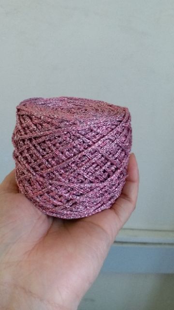 Sợi dệt kim tuyến cuộn tròn còn đỏ đô, vàng, xanh than