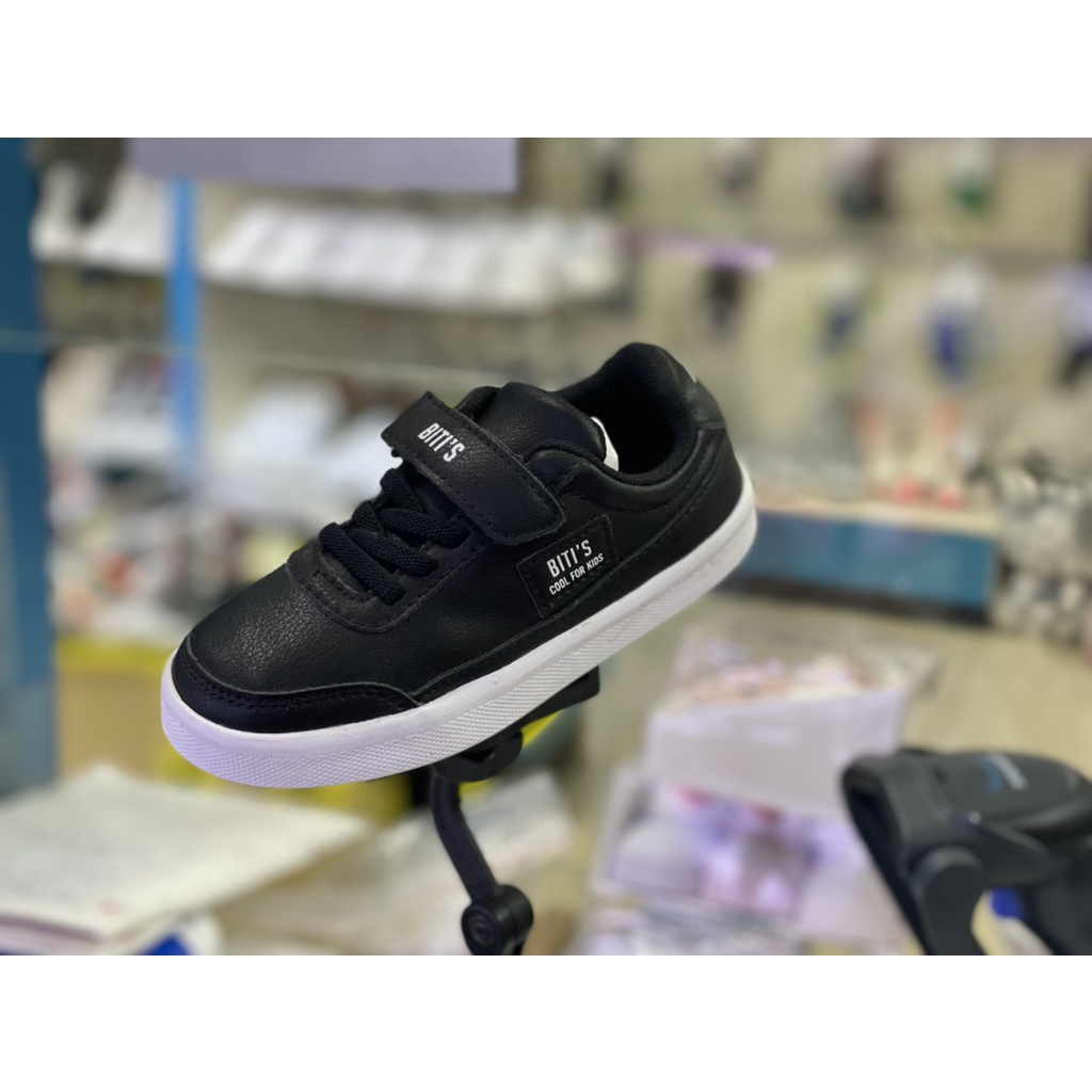 GIẦY THỂ THAO BÉ TRAI 2021 DSB133700.