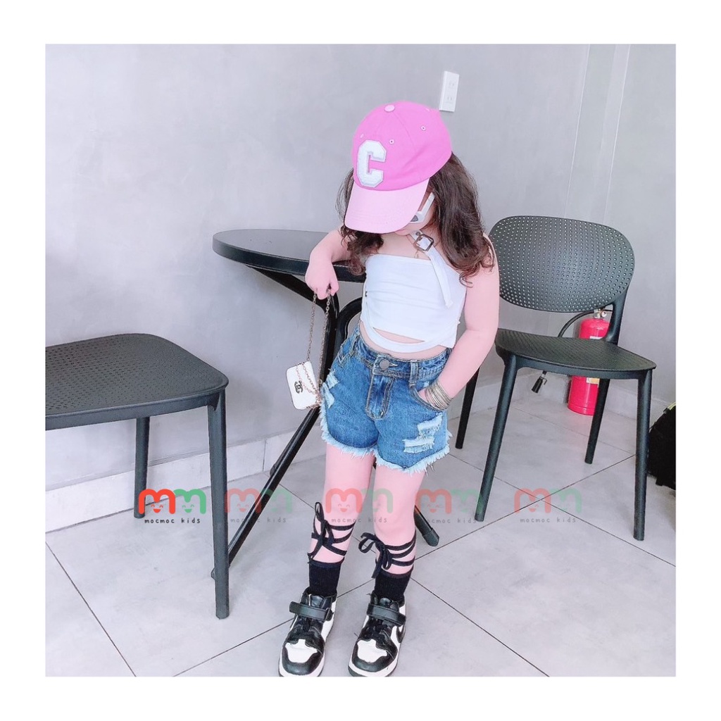 Quần short jean bé gái rách có lót trong, nút điều chỉnh lưng bên trong tinh tế cho bé 22kg đến 42kg
