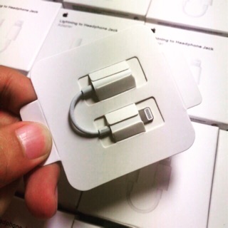Jack chuyển tai nghe Lightning sang 3.5mm Iphone