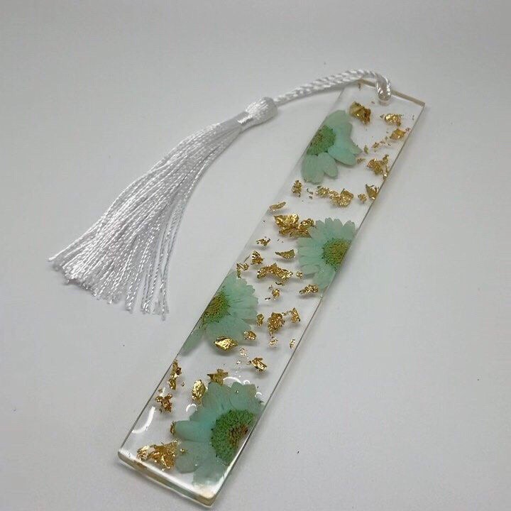 Bookmark, kẹp sách đánh dấu trang hình hoa lá khô resin VeryMe handmade