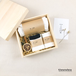 The fashionista box – hộp gỗ – bộ body cộc tay, mũ và tất - quà tặng sinh nhật, quà 1/6 the wow box