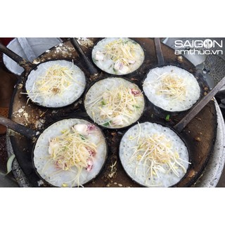 Chảo màu đen làm bánh xèo
