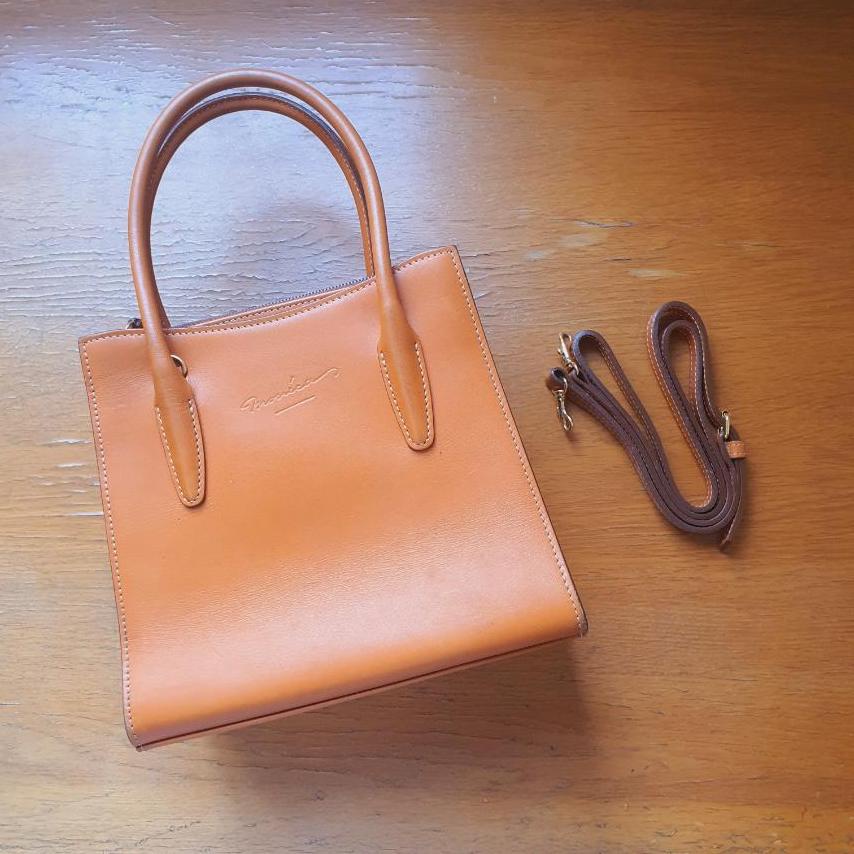 Túi da thật vintage Nhật. Hiệu Monica. Made in Japan - em và nắng