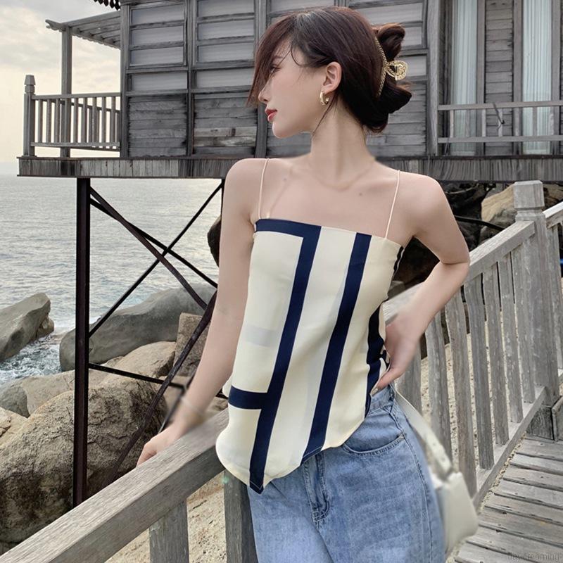 Áo Croptop Sát Nách Hoạ Tiết In Thiết Kế Hở Lưng Quyến Rũ